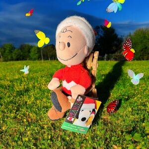 Peanuts Charlie Brown Kohls Applause Exclusive Peanuts Winter Beanbag Doll w/Tag